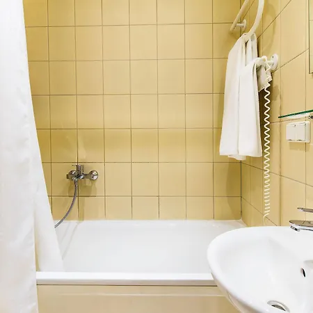 Ecotel Hotel 3*