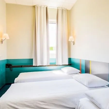 Отель Ecotel 3*